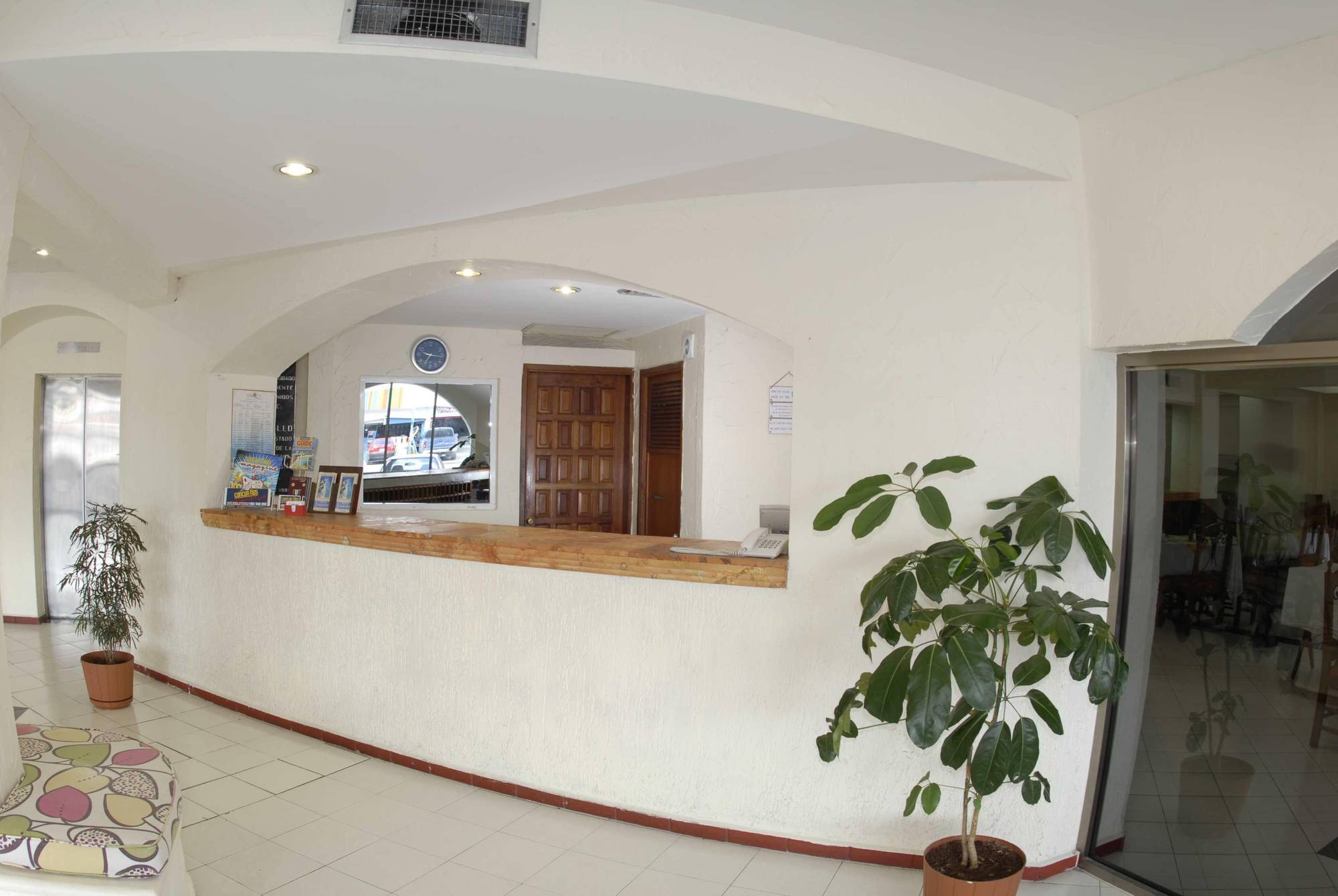 Hotel Batab Канкун Екстер'єр фото